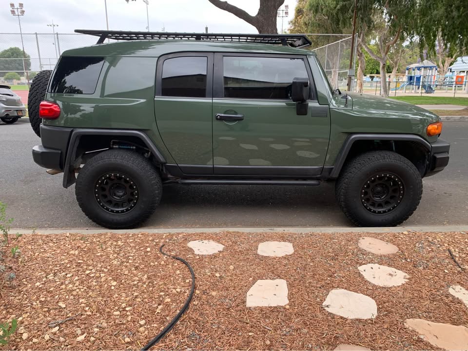 2011 Toyota FJ Cruiser in Lakewood, CA (photo 4) — photo 4