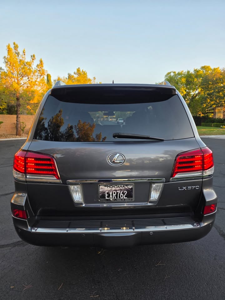 2013 Lexus LX570 in Las Vegas, NV (photo 4) — photo 4
