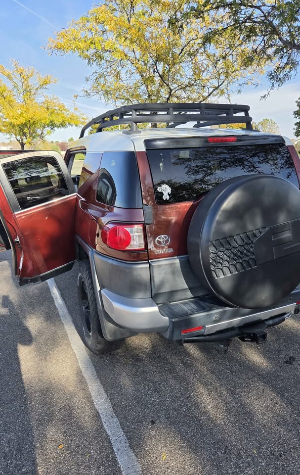 2008 Toyota FJ Cruiser · Sport Utility 2D in Johnstown, CO (photo 4) — photo 4