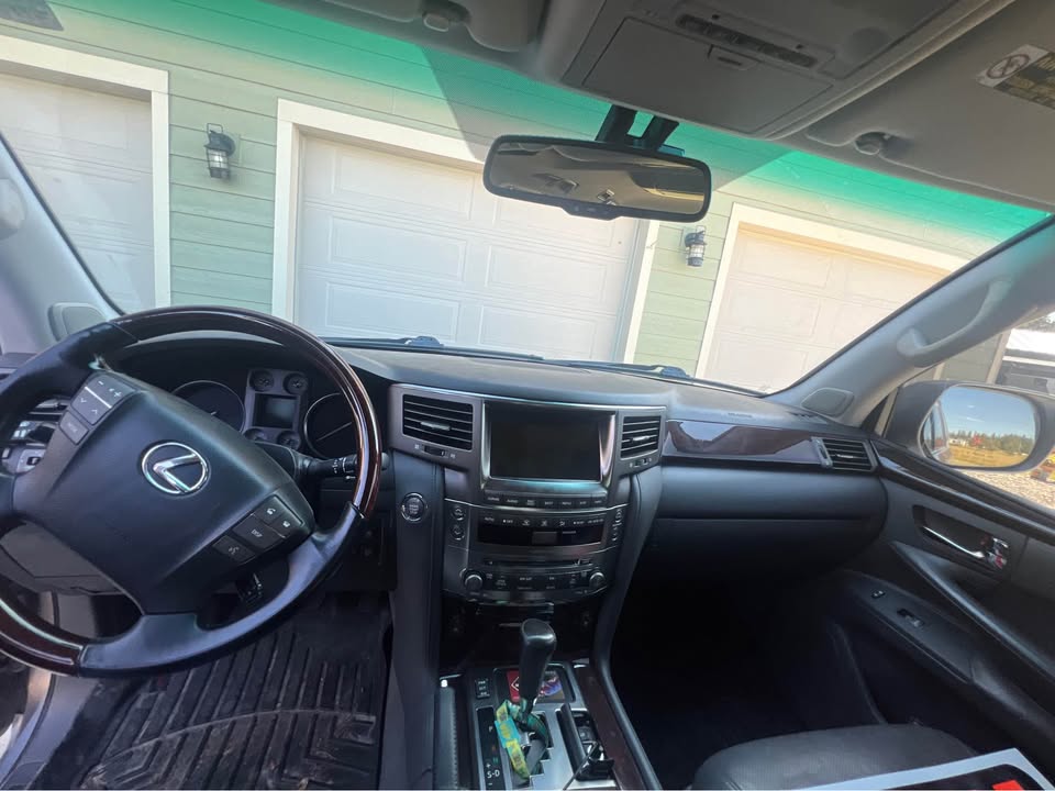 2009 Lexus LX · LX 570 Sport Utility 4D in Whitefish, MT (photo 4) — photo 4
