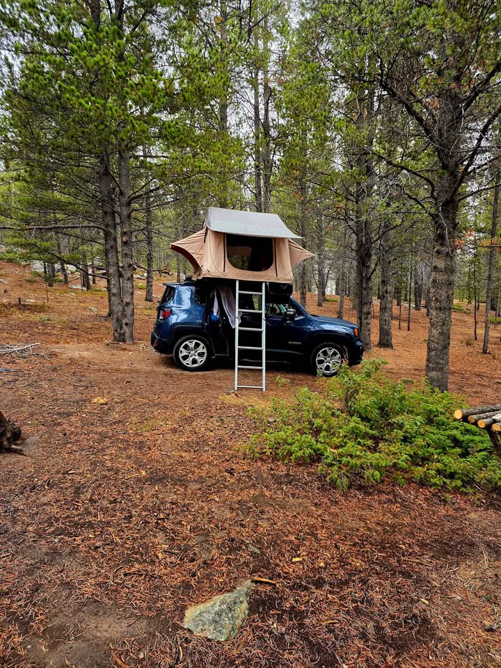 Smittybilt Overlander Roof Top Tent in Aurora, CO (photo 4) — photo 4