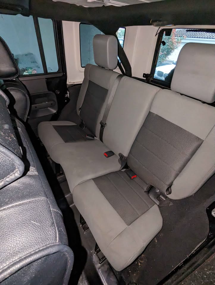 2010 Jeep Wrangler Unlimited · Sahara (JK) Sport Utility 4D in San Antonio, TX (photo 4) — photo 4