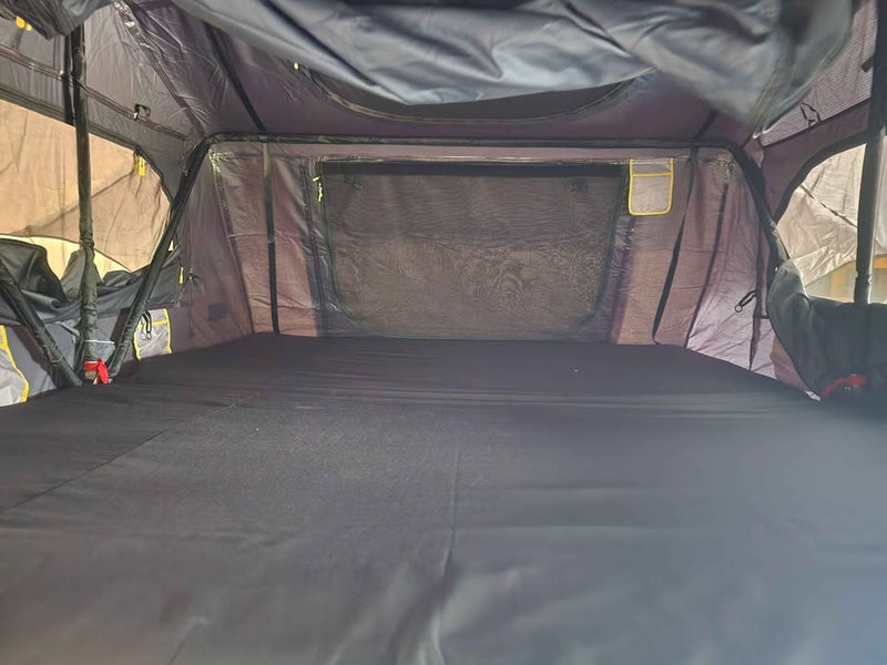 Smittybilt xl gen 2 rooftop tent in Inez, TX (photo 4) — photo 4