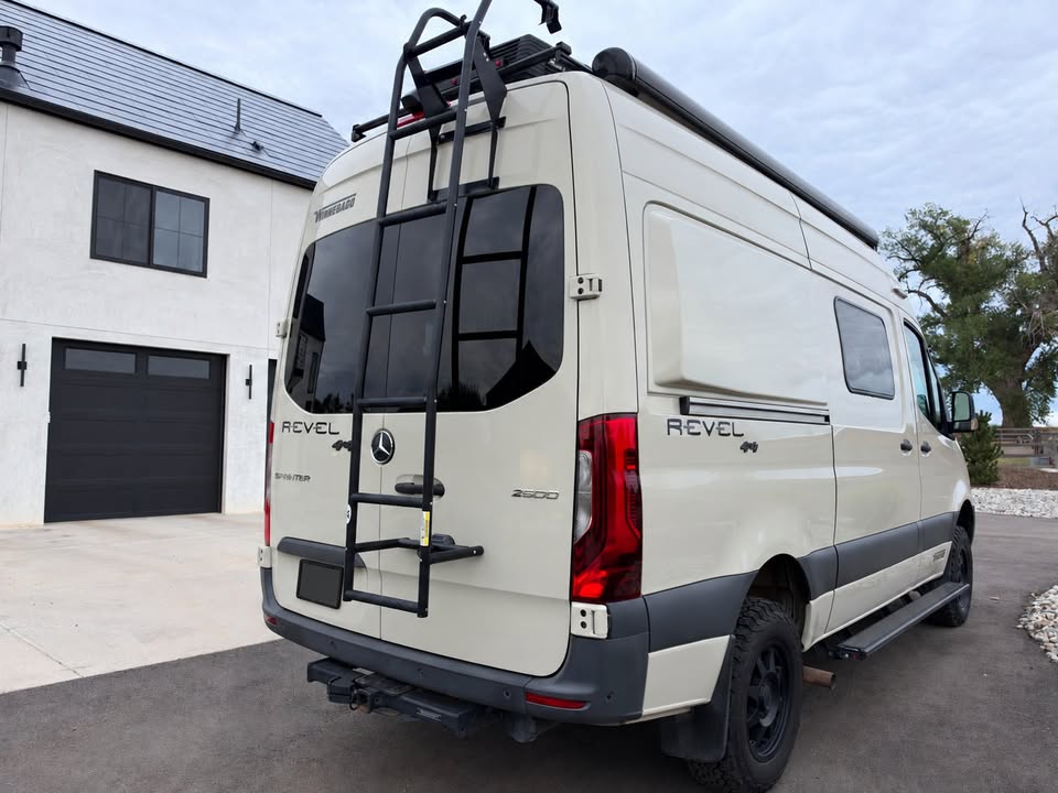 2022 Winnebago revel 44e in Longmont, CO (photo 4) — photo 4