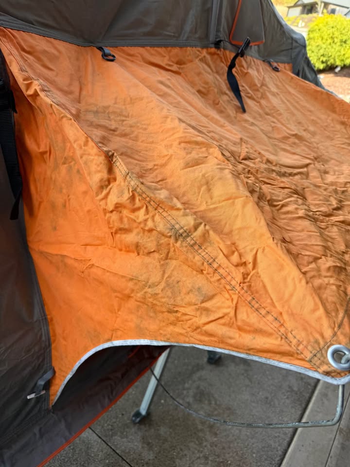 FreeSpirit Recreation Rooftop Tent in Roseburg, OR (photo 4) — photo 4