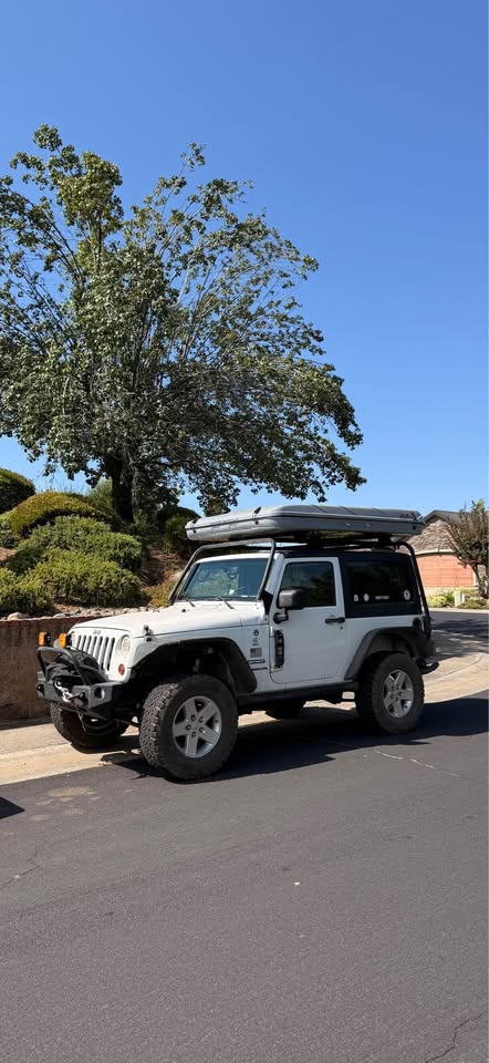 James Baroud Space XL Rooftop Tent in Colfax, CA (photo 4) — photo 4