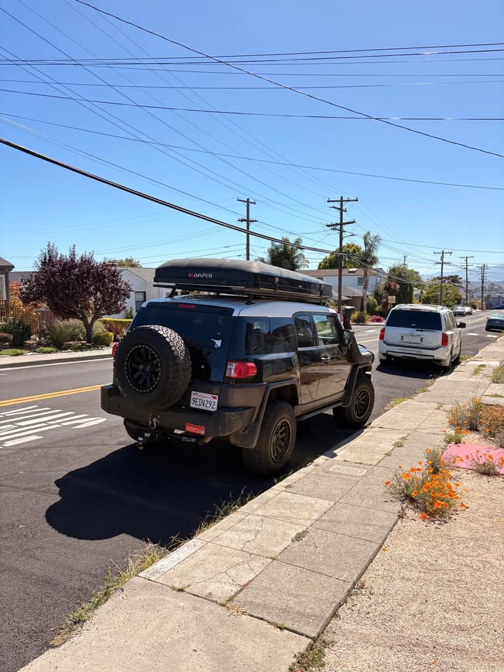 iKamper Skycamp 2.0 — 4-Person Hard-Shell Rooftop Tent in Oakland, CA (photo 4) — photo 4