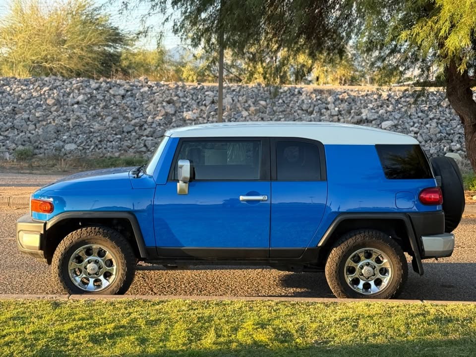 2008 Toyota FJ Cruiser in Tucson, AZ (photo 2)