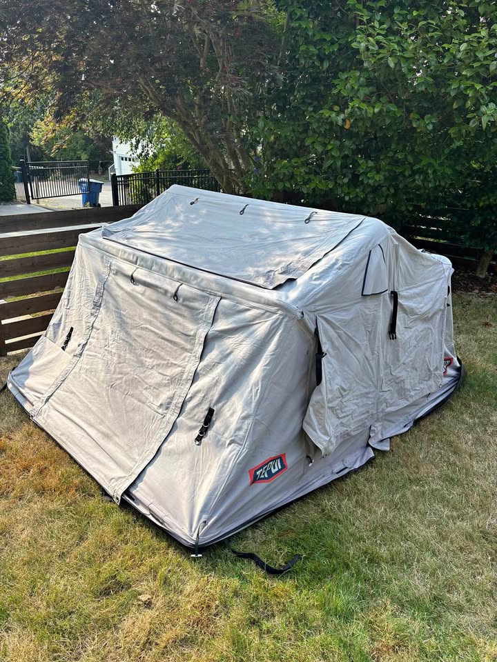 Tepui Rooftop Tent in Seattle, WA (photo 1) — photo 1