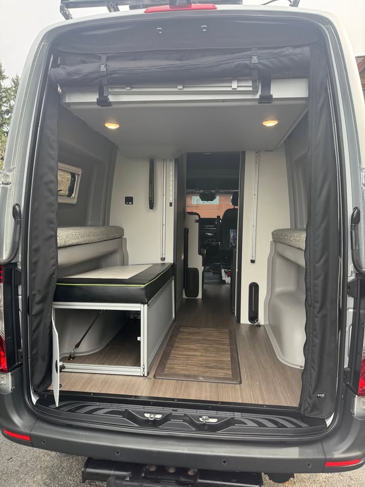 2020 Mercedes/Winnebago Sprinter Revel 4x4 in Canby, OR (photo 7) — photo 7