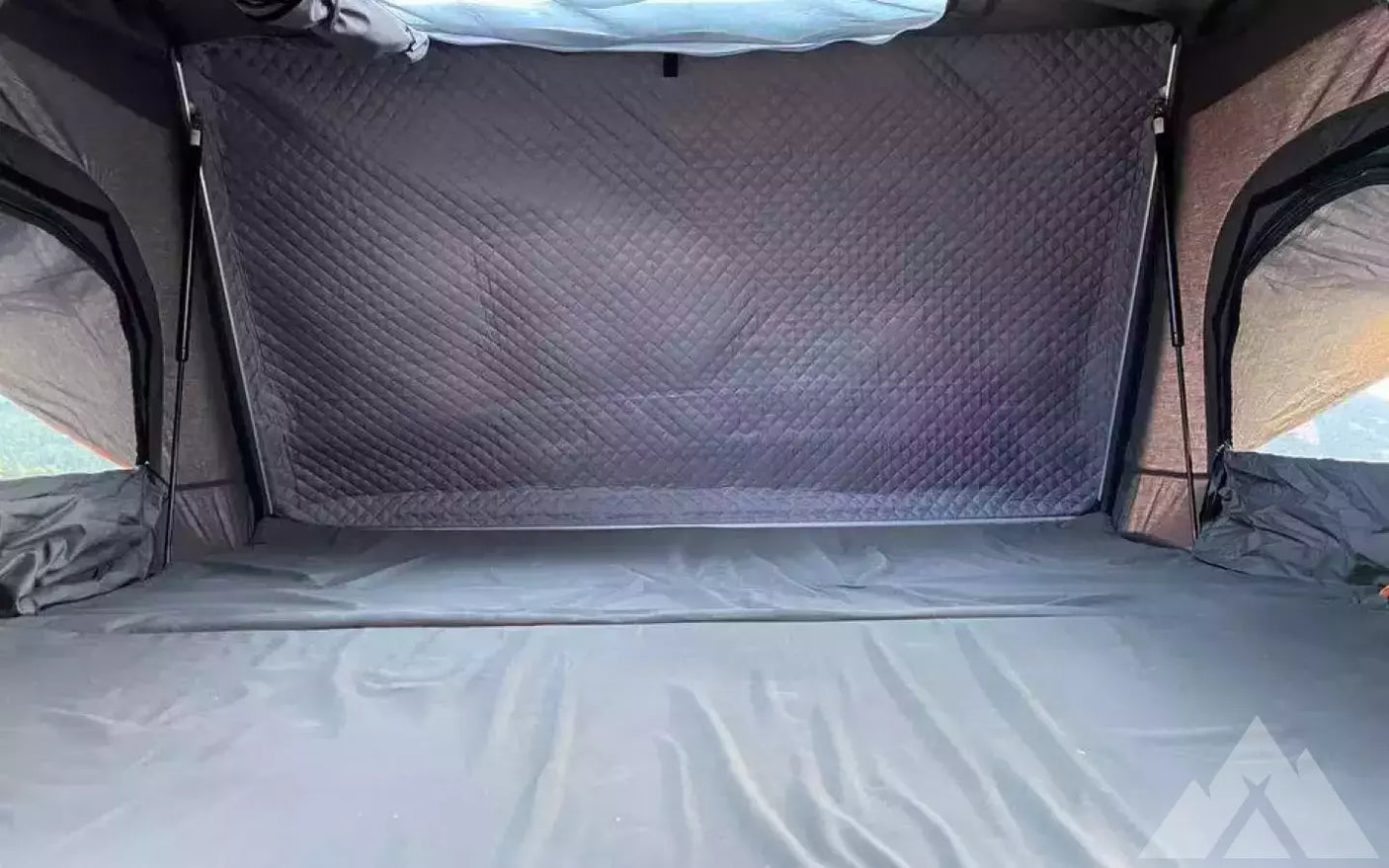 5 Hard-shell Vehicle Rooftop Tents — used rooftop tents for sale (photo 3)
