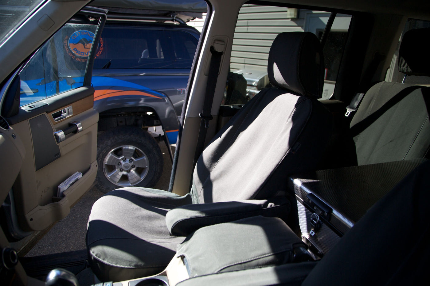 Land Rover Discovery 4 Seat Covers — photo 4