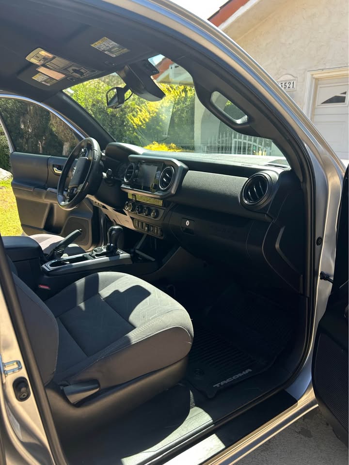 2018 Toyota Tacoma TRD Off-Road 4x4 in Canyon Lake, CA (photo 8) — photo 8