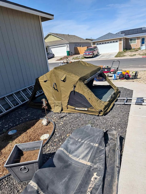 Rooftop tent
