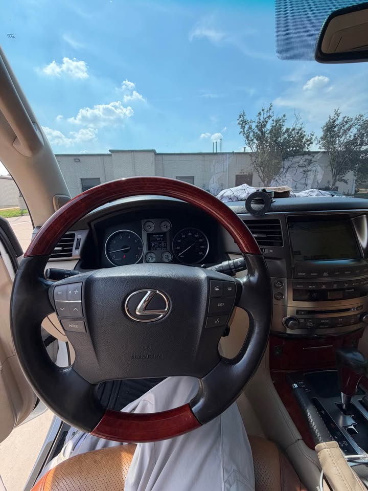2008 Lexus LX · LX 570 Sport Utility 4D in Fort Worth, TX (photo 5) — photo 5