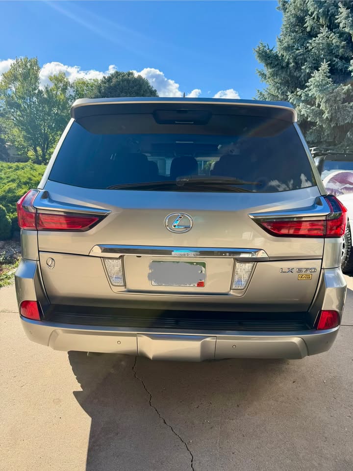 2017 Lexus LX · LX 570 Sport Utility 4D in Colorado Springs, CO (photo 5) — photo 5