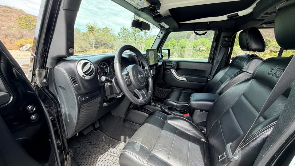 2012 Jeep Wrangler · Unlimited Rubicon Sport Utility 4D in San Marcos, CA (photo 5) — photo 5