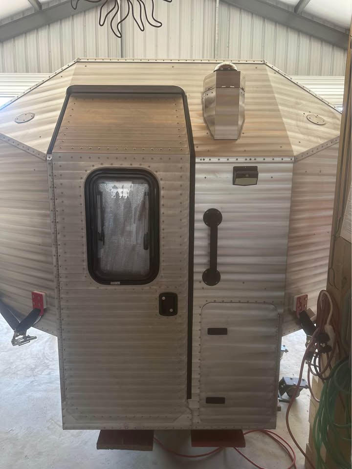 2026 KIMBO 6 Truck Camper – BRAND NEW / Fully Loaded – $45,000 Brand-new 2026 KIMBO 6 in Schulenburg, TX (photo 5) — photo 5