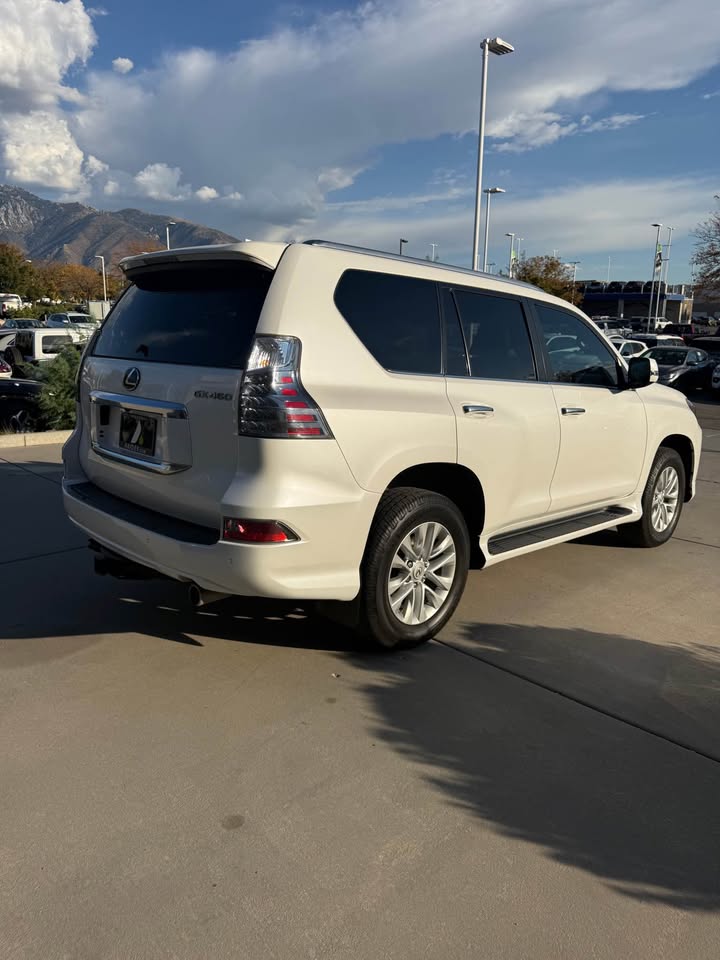 2021 Lexus GX GX 460 Premium Sport Utility 4D in Sandy, UT (photo 5) — photo 5