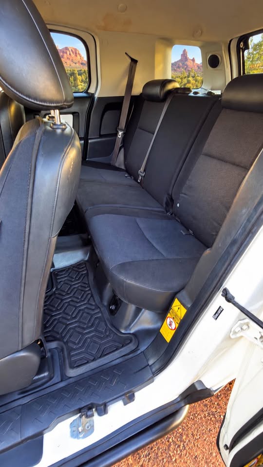 2008 Toyota FJ Cruiser · Sport Utility 2D in Scottsdale, AZ (photo 5) — photo 5