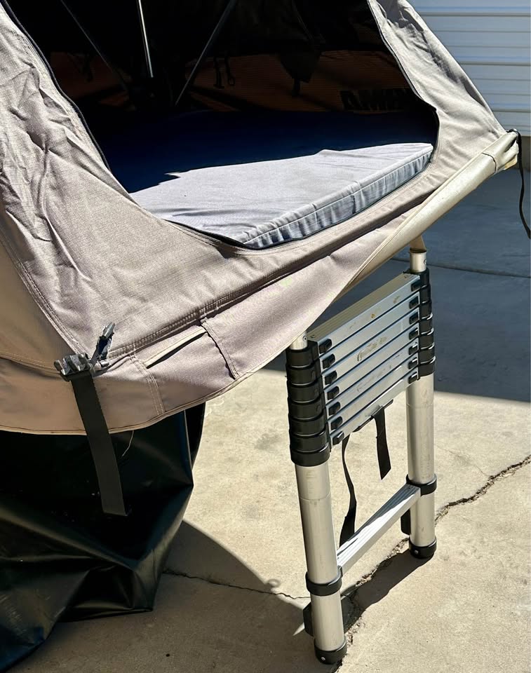 Yakima SkyRise Medium Rooftop Tent – 3 Person in Boulder City, NV (photo 5) — photo 5
