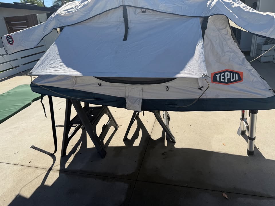 Tepui Kukenam 2 person rooftop tent in excellent condition in Costa Mesa, CA (photo 5) — photo 5