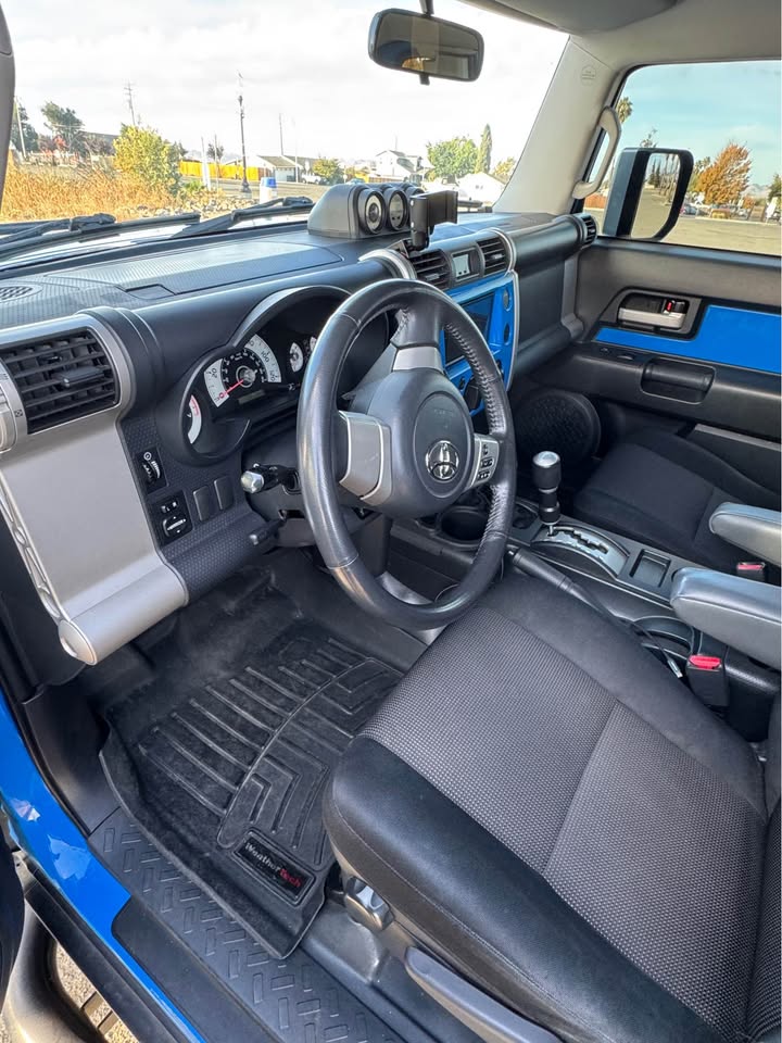 2007 Toyota FJ Cruiser · Sport Utility 2D in Fairfield, CA (photo 5) — photo 5