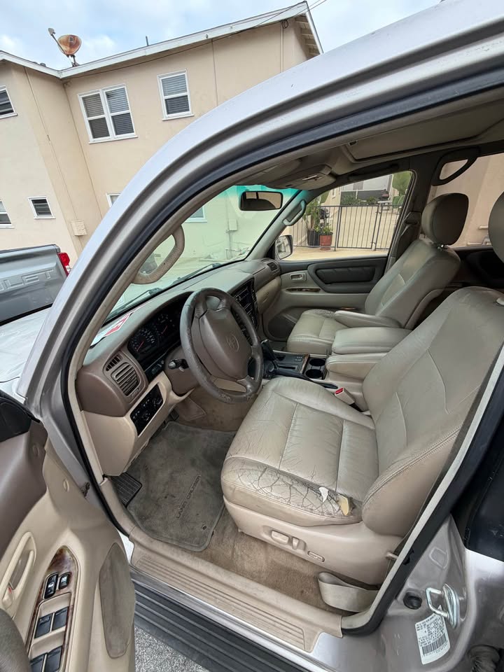 1998 Toyota Landcruiser · 100 series in Hermosa Beach, CA (photo 5) — photo 5