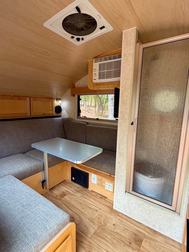 2018 NuCamp TAB 320 S Teardrop Trailer in Norman, OK (photo 5) — photo 5