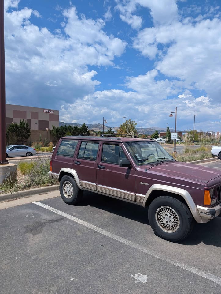 1993 Jeep Cherokee · Country Sport Utility 4D in Boulder, CO (photo 5) — photo 5