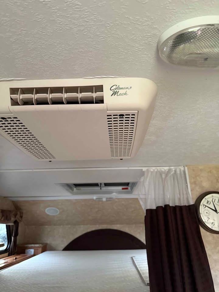 2013 Palomino Camper in Monroe, WA (photo 5) — photo 5
