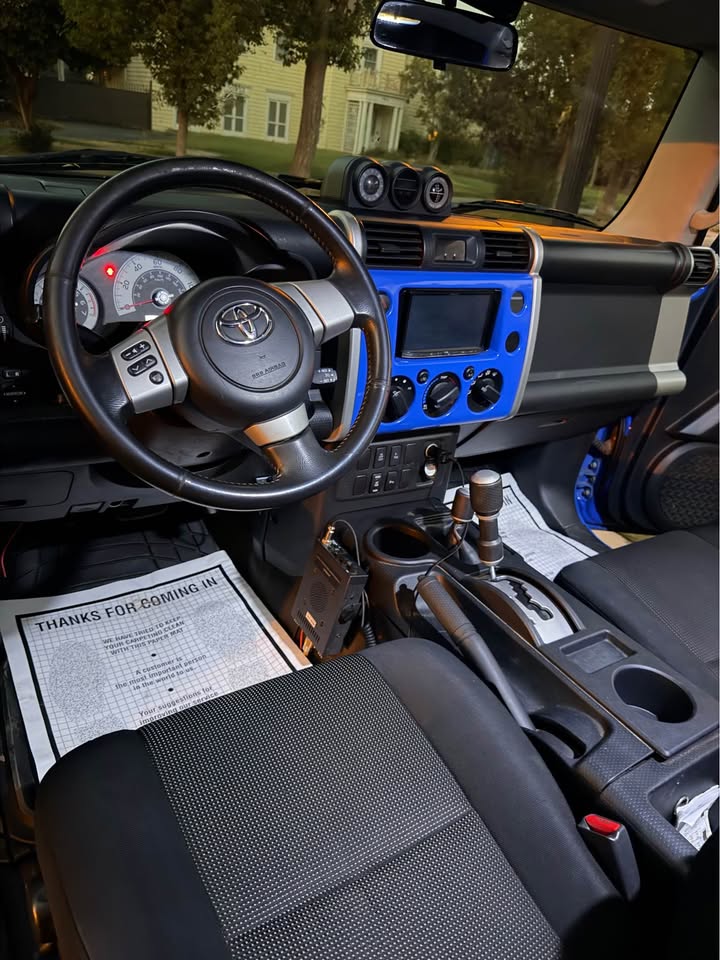2008 Toyota FJ Cruiser · Sport Utility 2D in Fresno, CA (photo 5) — photo 5