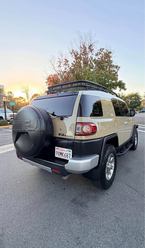 2012 Toyota FJ Cruiser · Sport Utility 2D in Costa Mesa, CA (photo 5) — photo 5