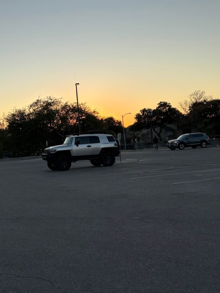 2007 Toyota FJ Cruiser · Sport Utility 2D in San Antonio, TX (photo 5) — photo 5