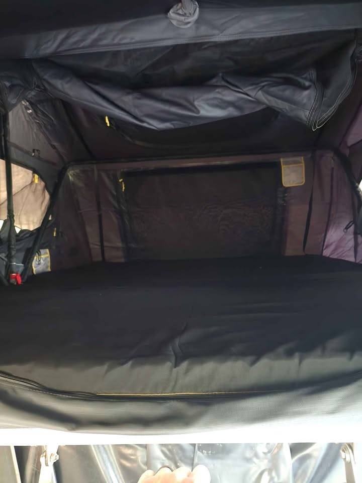 Smittybilt xl gen 2 rooftop tent in Inez, TX (photo 5) — photo 5
