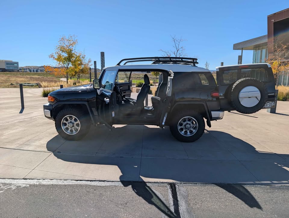 2013 Toyota FJ Cruiser · Sport Utility 2D in Castle Rock, CO (photo 5) — photo 5