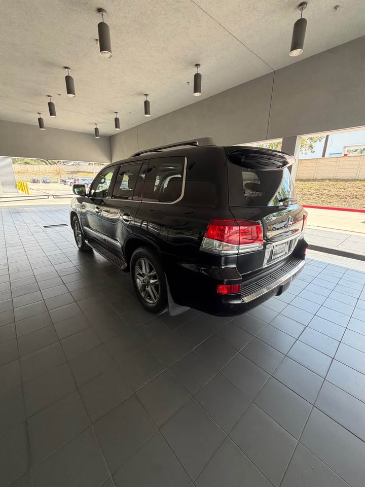 2014 Lexus LX · LX 570 Sport Utility 4D in San Antonio, TX (photo 5) — photo 5