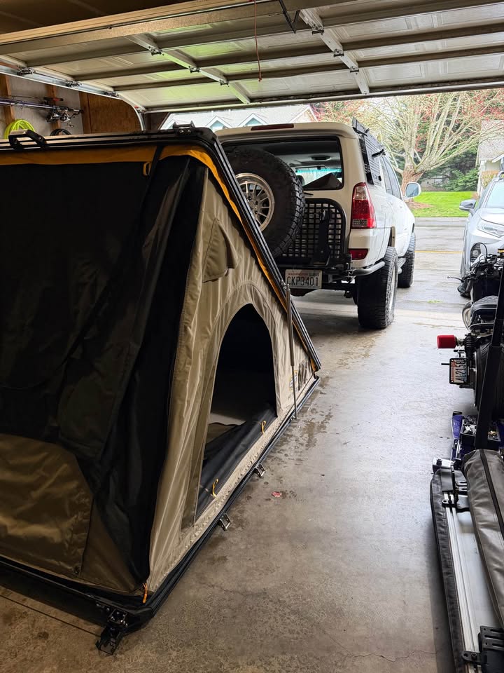 Cvt tent with ovs 180 awning in Puyallup, WA (photo 5) — photo 5