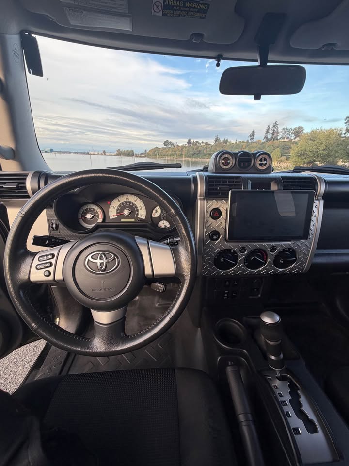 2007 Toyota FJ Cruiser in Everett, WA (photo 5) — photo 5