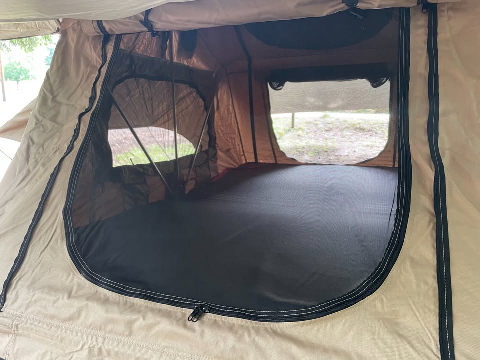 Smittybilt Rooftop Tent in Gresham, OR (photo 5) — photo 5