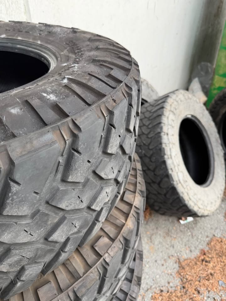 Nitto trail grapplers 37x12.5r18 in Colma, CA (photo 2) — photo 2