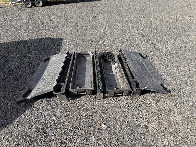 Decked drawer system 2006 Ford F250 6’9” bed in Clayton, WA (photo 3) — photo 3