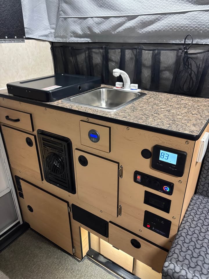 2021 Four Wheel Camper Hawk in Ramona, CA (photo 7) — photo 7