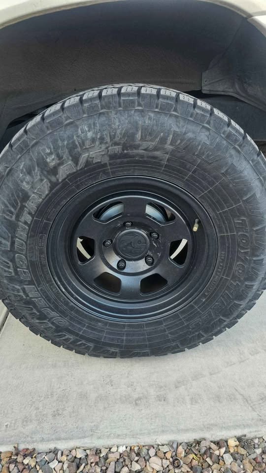 1999 Lexus LX · LX 470 Sport Utility 4D in Glendale, AZ (photo 6) — photo 6