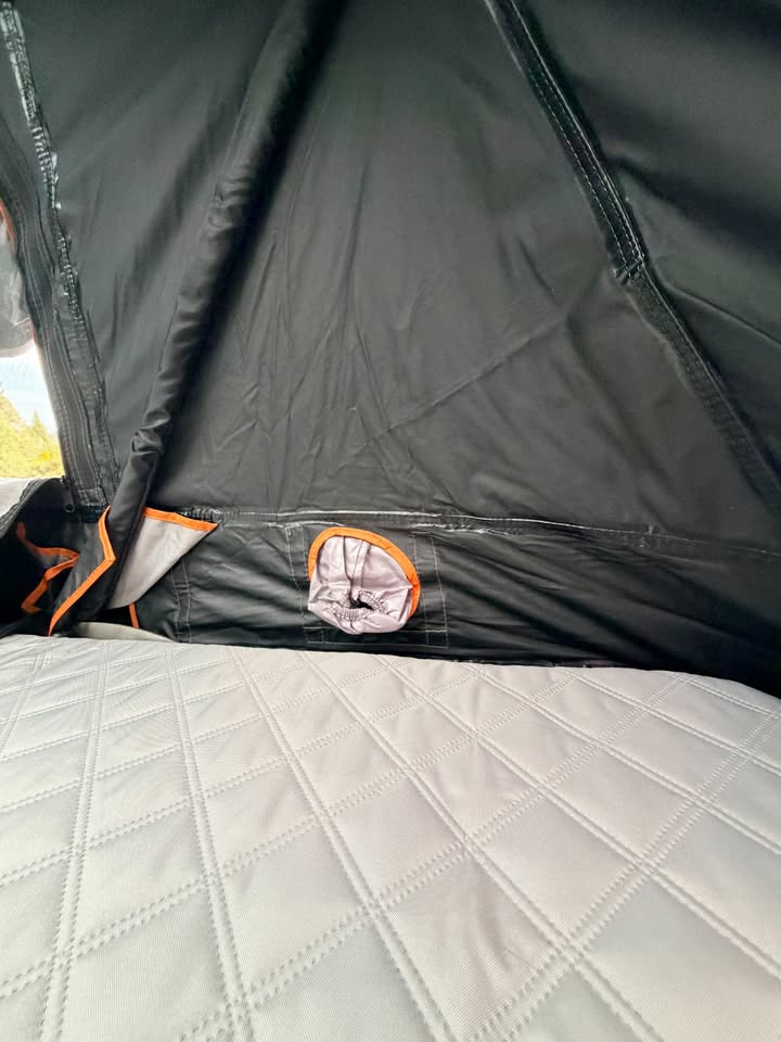 Roofnest Condor Overland 2 hardshell rooftop tent in Bend, OR (photo 6) — photo 6