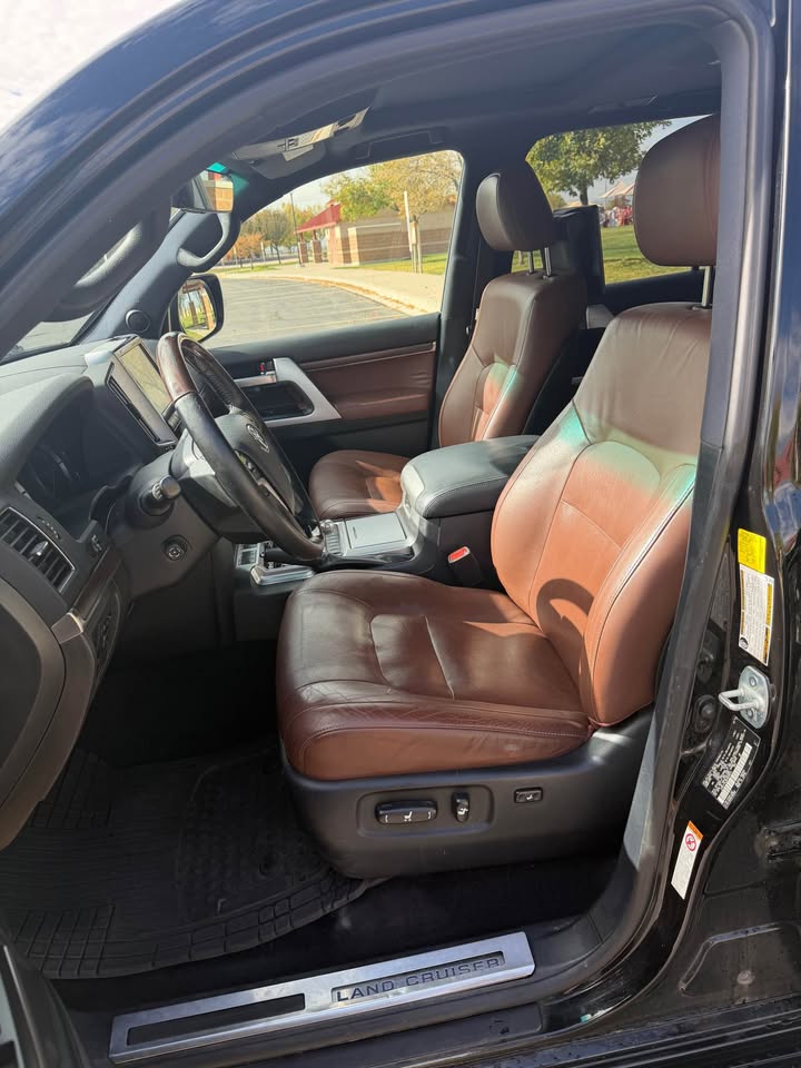 2017 Toyota Landcruiser · Sport Utility 4D in Woods Cross, UT (photo 6) — photo 6