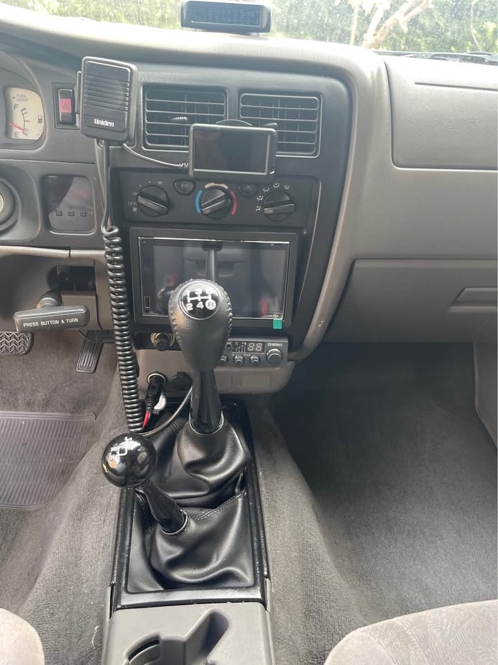 2001 Toyota Tacoma Double Cab · Pickup 4D 5 ft in Santa Ana, CA (photo 6) — photo 6