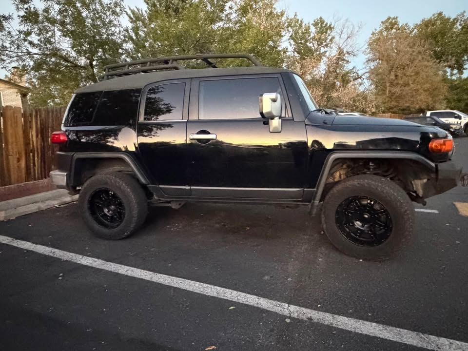 2010 Toyota FJ Cruiser in Denver, CO (photo 6) — photo 6