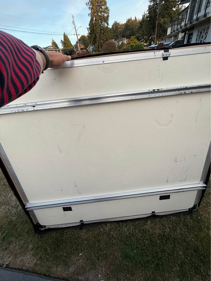Smittybilt overlander roof top tent gen 1 in Mukilteo, WA (photo 6) — photo 6
