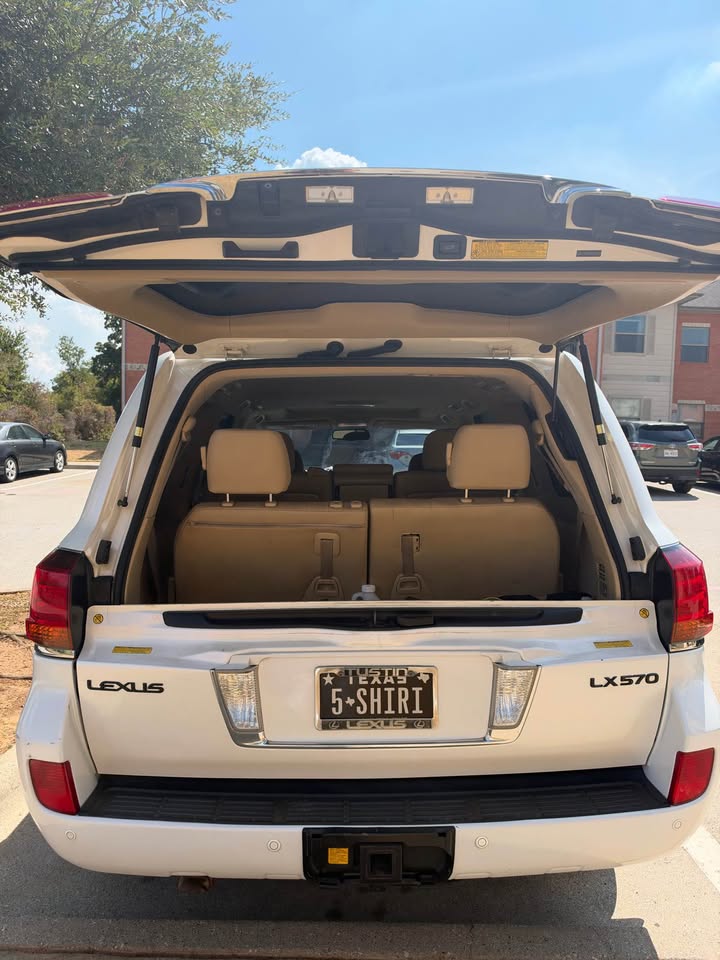 2008 Lexus LX · LX 570 Sport Utility 4D in Fort Worth, TX (photo 6) — photo 6